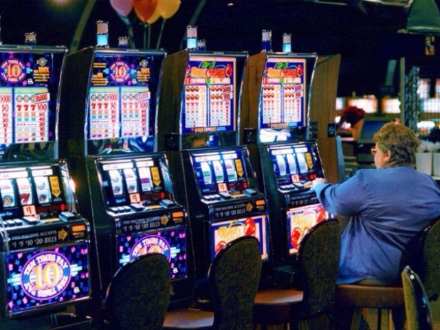 Игра в онлайн казино на реальные деньги и бесплатно