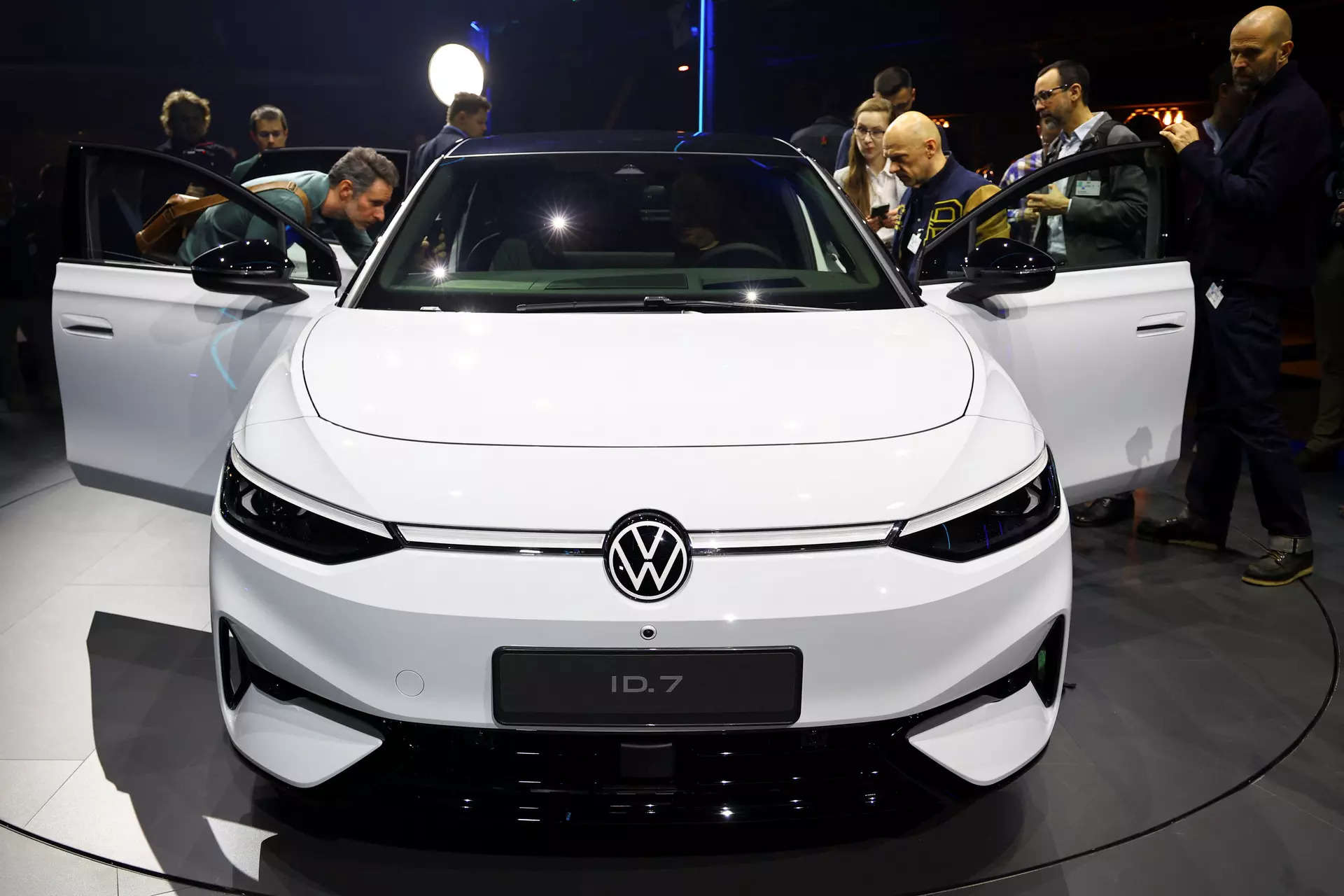 Volkswagen unveils five electrified versions of the Golf